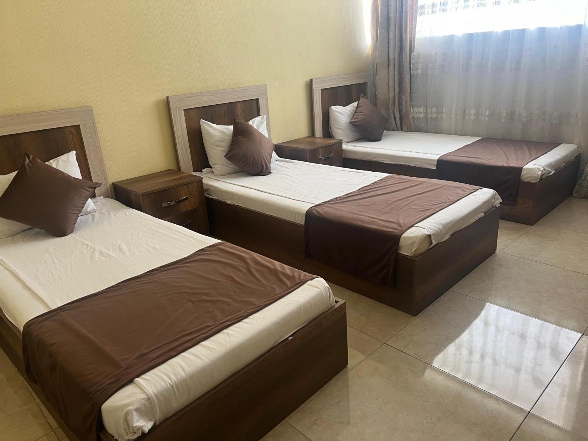 Rahat Hostel Ganja Bagian luar foto