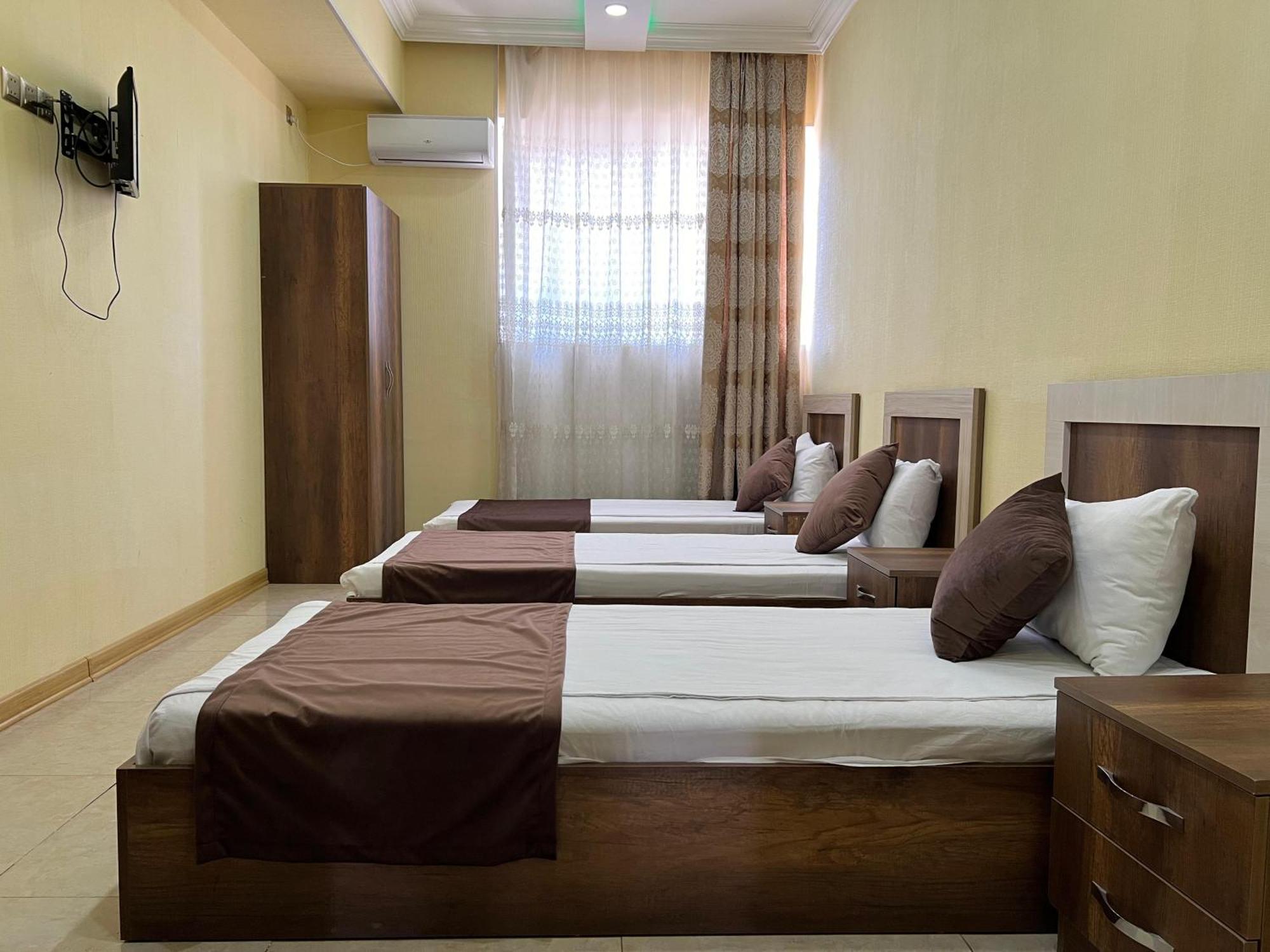 Rahat Hostel Ganja Bagian luar foto